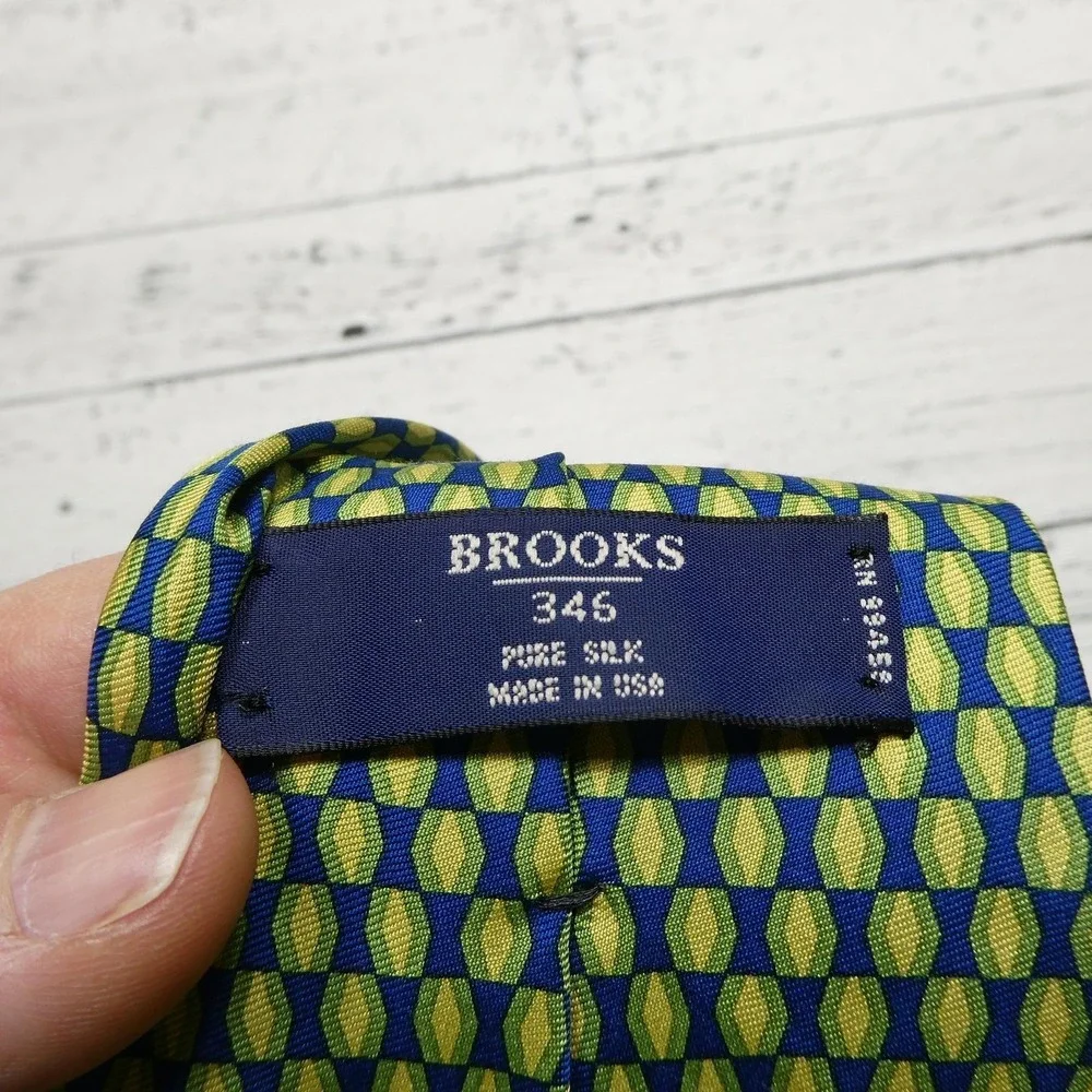 Brooks Brothers 346 Tie Mens One Size Blue Green Geometric Silk Made In USA